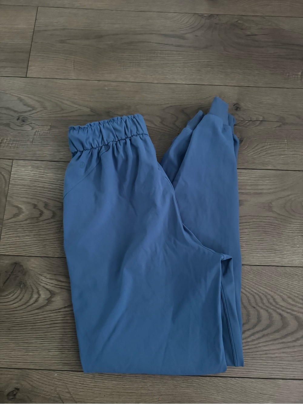 Lululemon Size 4 Inseam 28” Blue Jogger Pants Women’s EUC